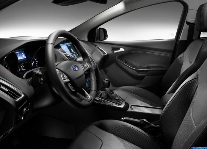 2015 Ford Focus - фотография 25 из 47