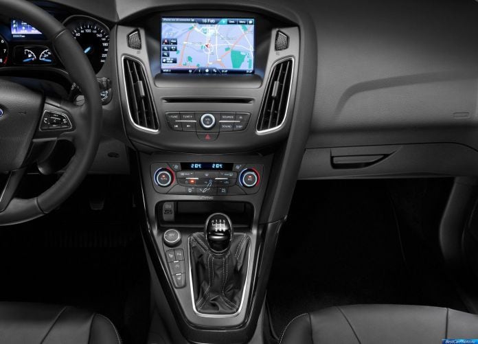 2015 Ford Focus - фотография 38 из 47 2015 Ford Focus - фотография 38 из 47