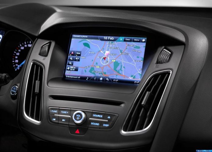 2015 Ford Focus - фотография 41 из 47
