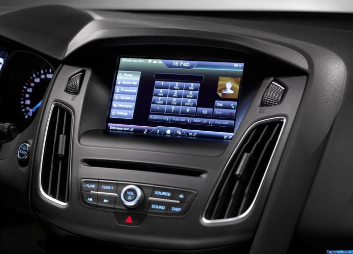 2015 Ford Focus - фотография 42 из 47