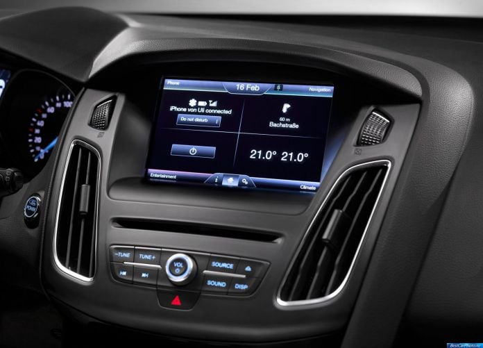 2015 Ford Focus - фотография 43 из 47