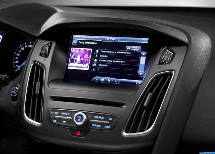 2015 Ford Focus - фотография 46 из 47