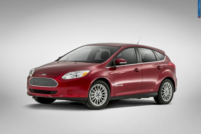2015 Ford Focus Electric - фотография 4 из 17
