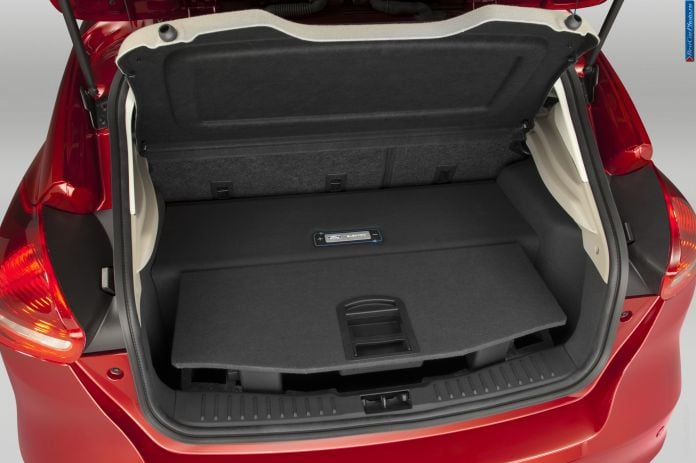 2015 Ford Focus Electric - фотография 12 из 17