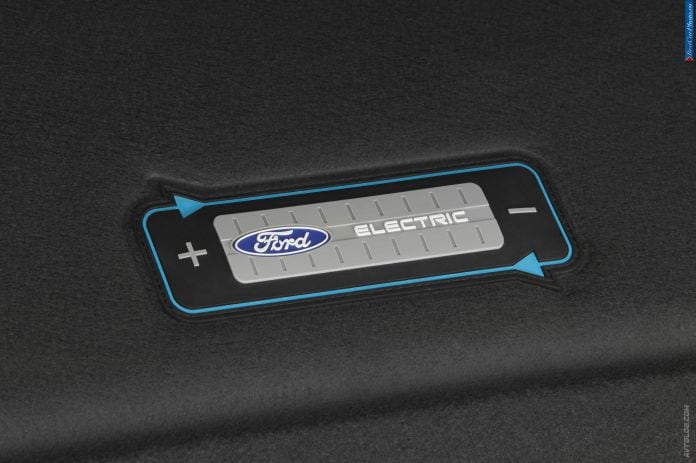 2015 Ford Focus Electric - фотография 17 из 17