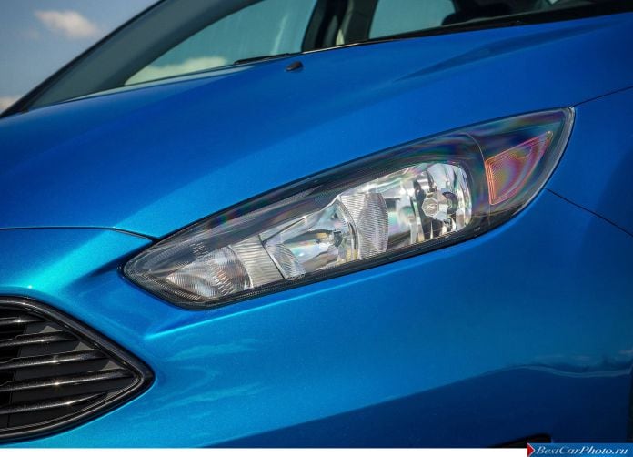 2015 Ford Focus Sedan - фотография 19 из 25