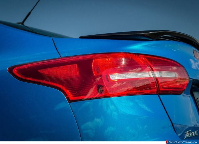 2015 Ford Focus Sedan - фотография 20 из 25