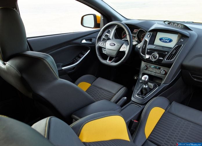 2015 Ford Focus ST - фотография 15 из 62 2015 Ford Focus ST - фотография 15 из 62