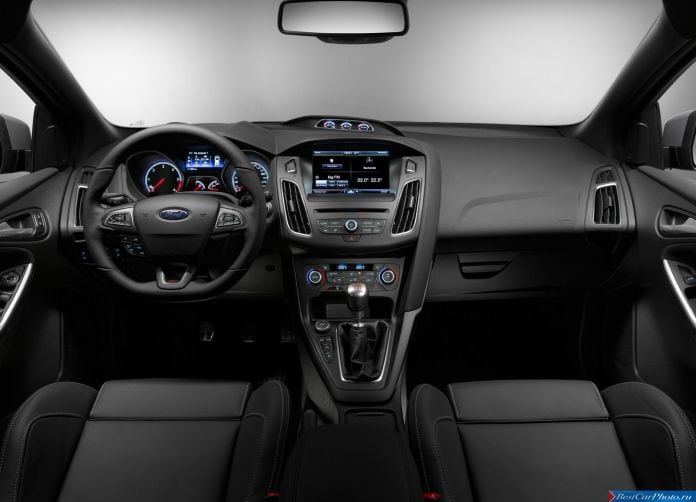2015 Ford Focus ST - фотография 17 из 62 2015 Ford Focus ST - фотография 17 из 62