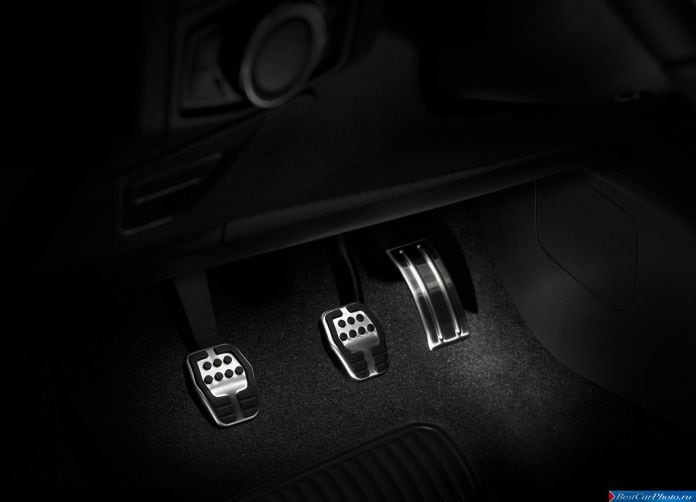 2015 Ford Focus ST - фотография 20 из 62 2015 Ford Focus ST - фотография 20 из 62