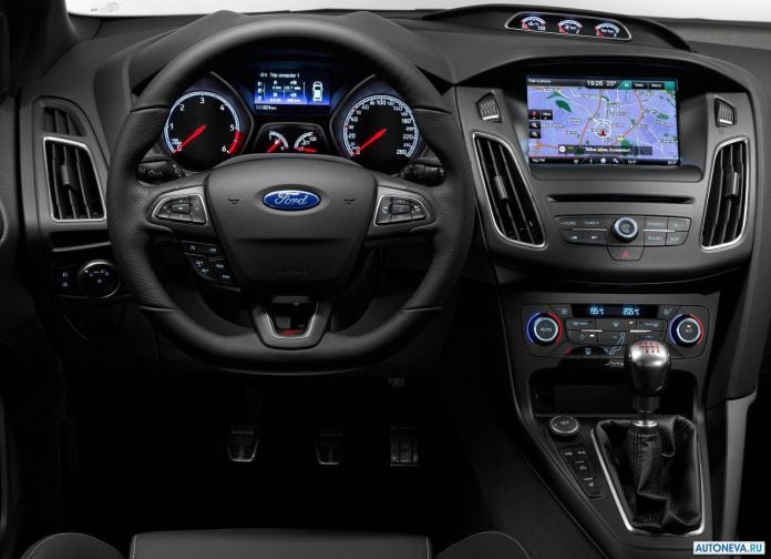 2015 Ford Focus ST - фотография 45 из 62