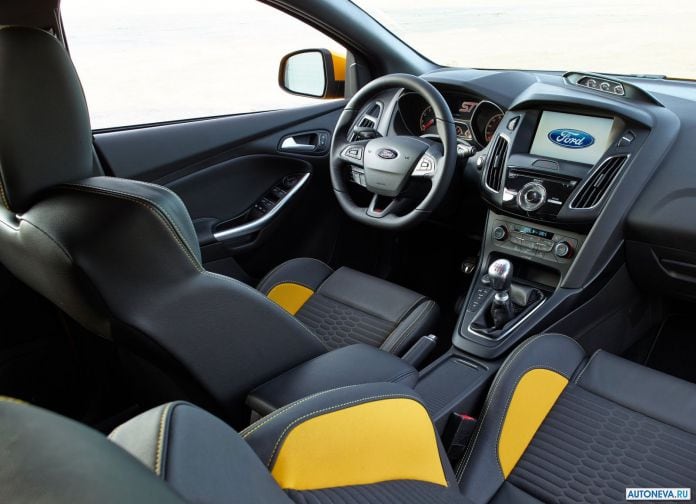 2015 Ford Focus ST - фотография 47 из 62