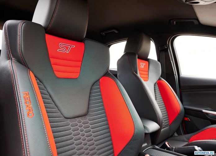 2015 Ford Focus ST - фотография 51 из 62