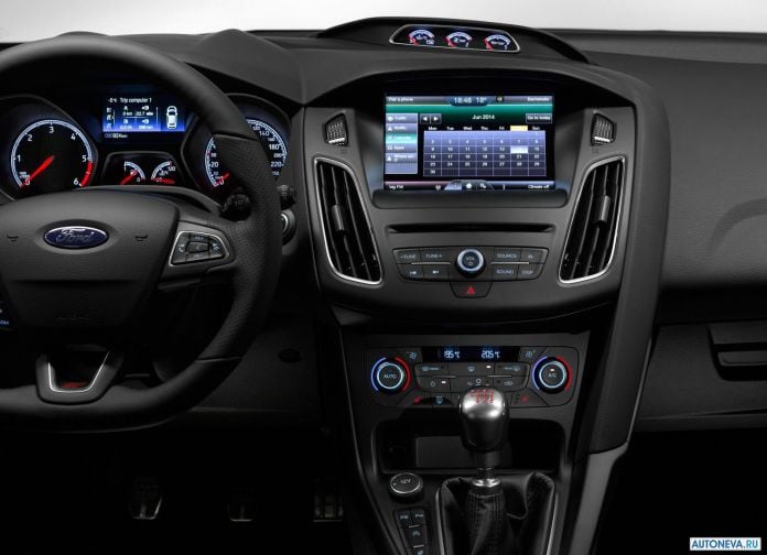 2015 Ford Focus ST - фотография 57 из 62