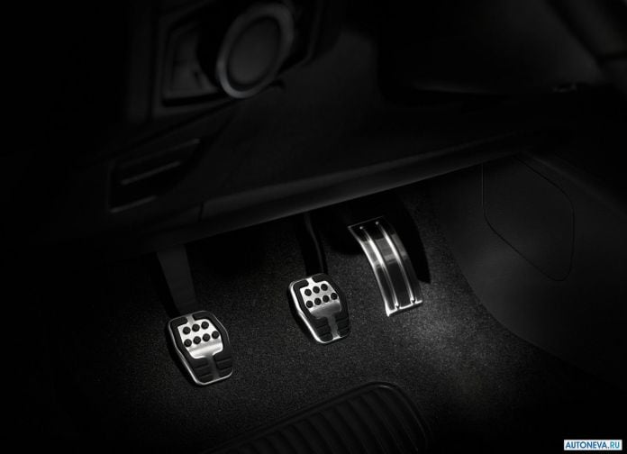2015 Ford Focus ST - фотография 60 из 62