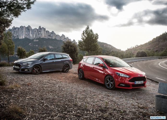 2015 Ford Focus ST Wagon - фотография 1 из 32