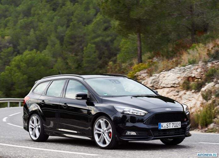 2015 Ford Focus ST Wagon - фотография 4 из 32