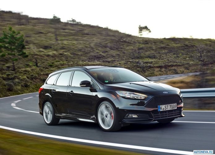 2015 Ford Focus ST Wagon - фотография 5 из 32