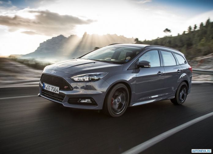 2015 Ford Focus ST Wagon - фотография 6 из 32