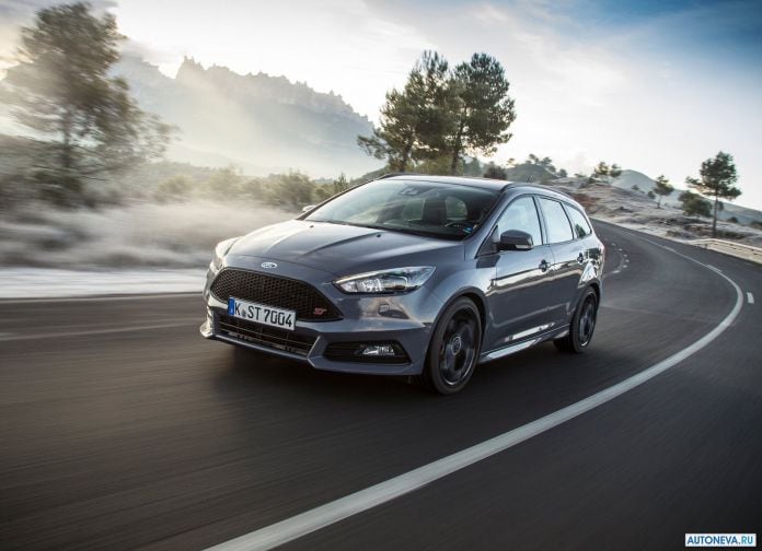 2015 Ford Focus ST Wagon - фотография 8 из 32