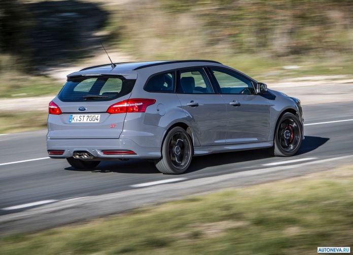 2015 Ford Focus ST Wagon - фотография 17 из 32