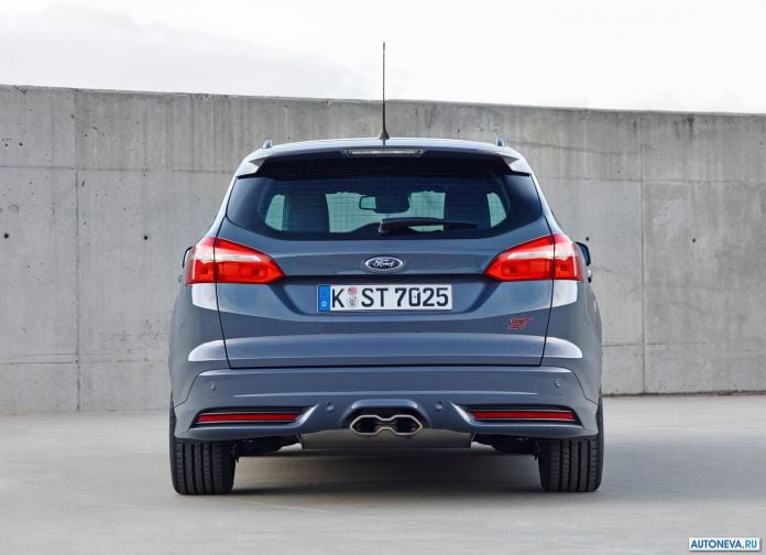 2015 Ford Focus ST Wagon - фотография 20 из 32 2015 Ford Focus ST Wagon - фотография 20 из 32