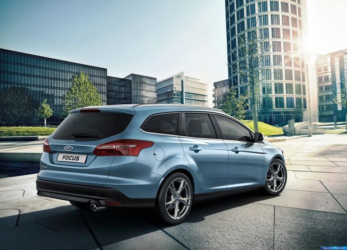 2015 Ford Focus Wagon - фотография 4 из 15