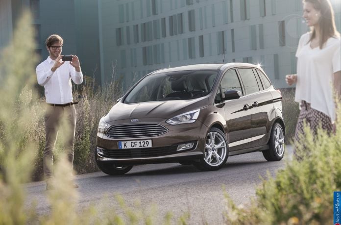 2015 Ford Grand C-Max - фотография 2 из 24