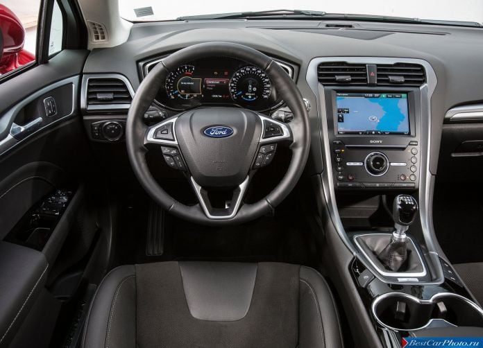 2015 Ford Mondeo - фотография 24 из 82