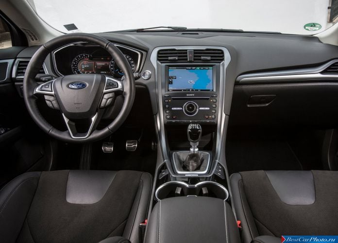 2015 Ford Mondeo - фотография 25 из 82