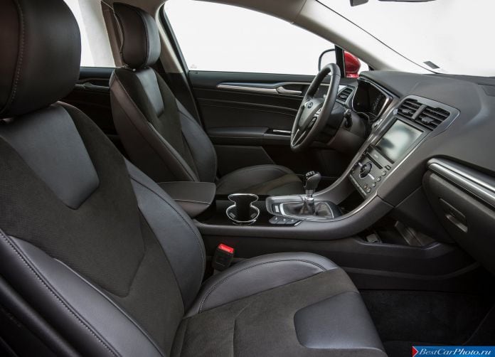 2015 Ford Mondeo - фотография 28 из 82