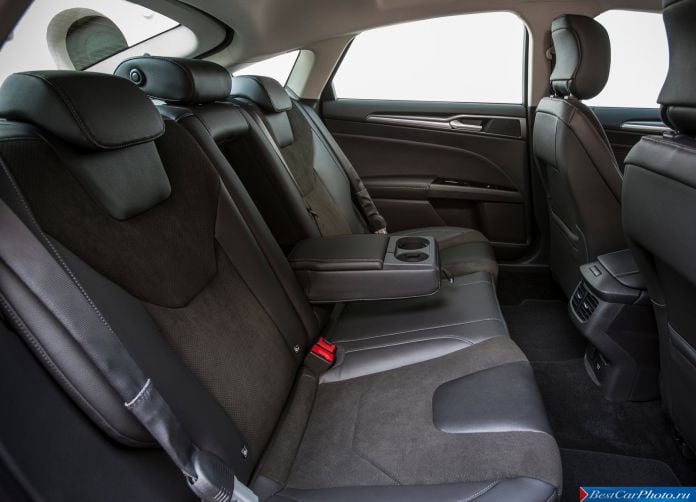 2015 Ford Mondeo - фотография 30 из 82