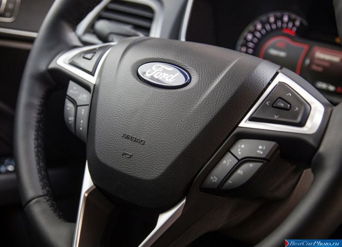 2015 Ford Mondeo - фотография 31 из 82