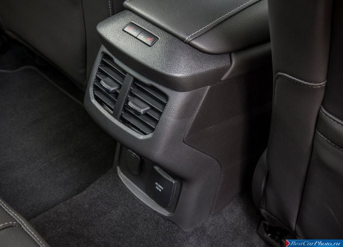 2015 Ford Mondeo - фотография 32 из 82