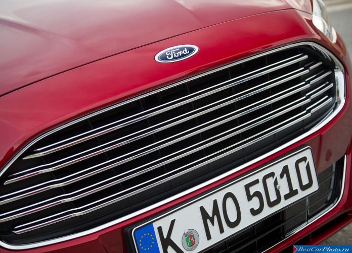 2015 Ford Mondeo - фотография 40 из 82