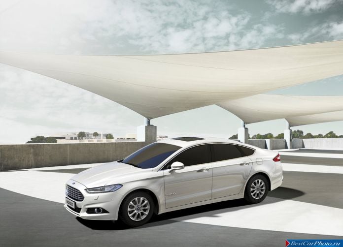 2015 Ford Mondeo Hybrid - фотография 2 из 27