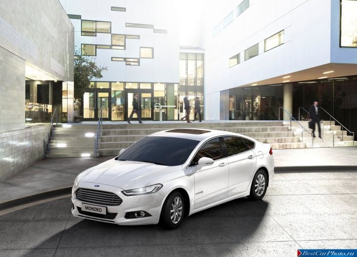 2015 Ford Mondeo Hybrid - фотография 3 из 27