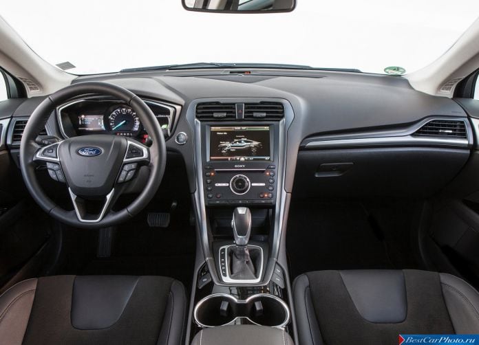 2015 Ford Mondeo Hybrid - фотография 11 из 27