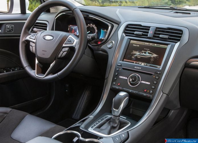 2015 Ford Mondeo Hybrid - фотография 13 из 27
