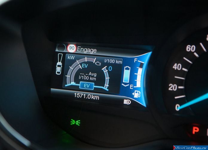 2015 Ford Mondeo Hybrid - фотография 19 из 27 2015 Ford Mondeo Hybrid - фотография 19 из 27