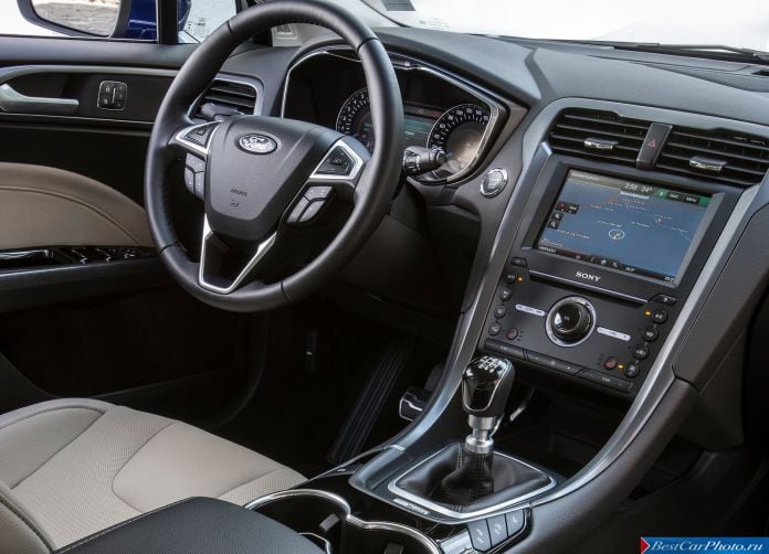 2015 Ford Mondeo Wagon - фотография 25 из 39