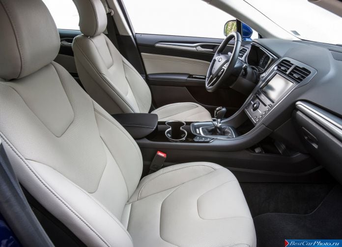 2015 Ford Mondeo Wagon - фотография 28 из 39