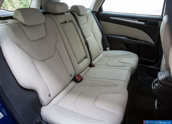 2015 Ford Mondeo Wagon - фотография 31 из 39