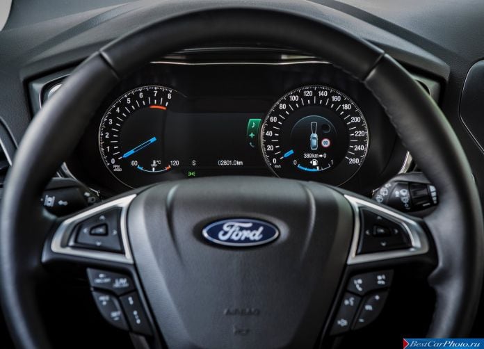 2015 Ford Mondeo Wagon - фотография 34 из 39