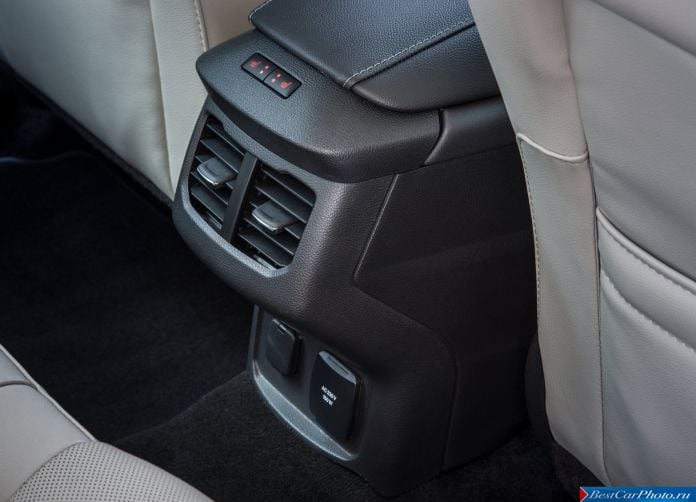 2015 Ford Mondeo Wagon - фотография 35 из 39