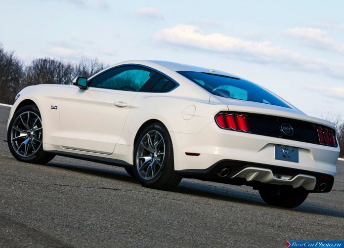 2015 Ford Mustang 50 Year Limited Edition - фотография 7 из 35
