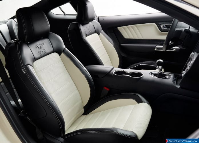 2015 Ford Mustang 50 Year Limited Edition - фотография 18 из 35
