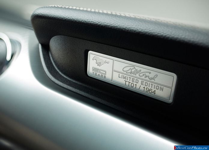 2015 Ford Mustang 50 Year Limited Edition - фотография 21 из 35