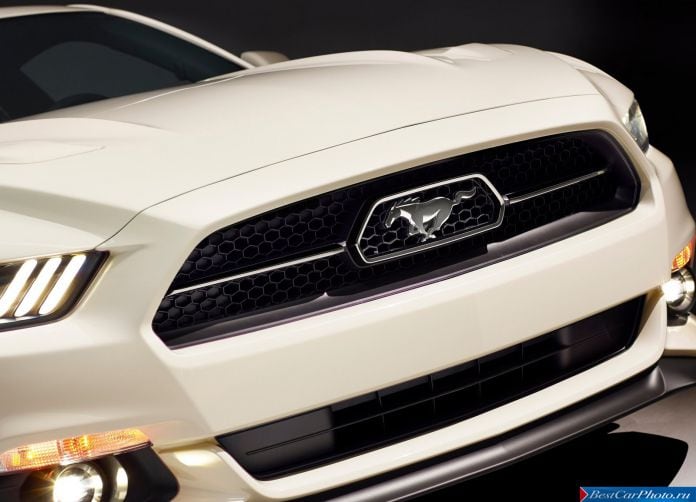 2015 Ford Mustang 50 Year Limited Edition - фотография 25 из 35
