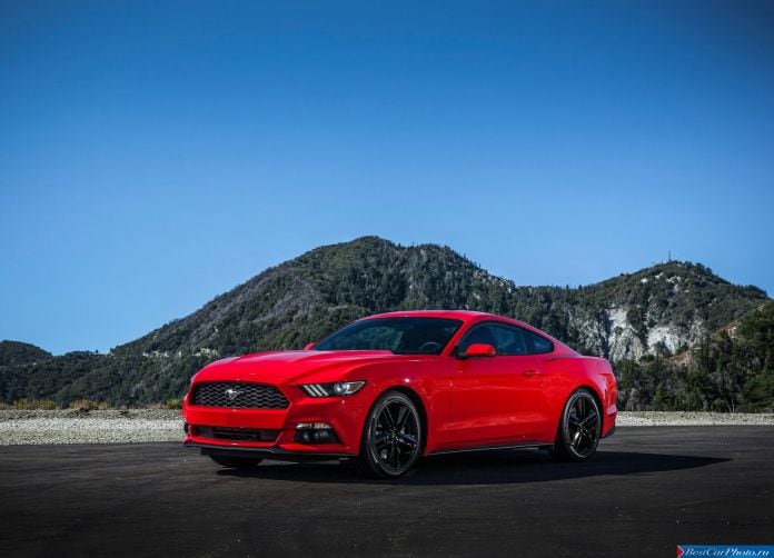 2015 Ford Mustang EcoBoost - фотография 2 из 93